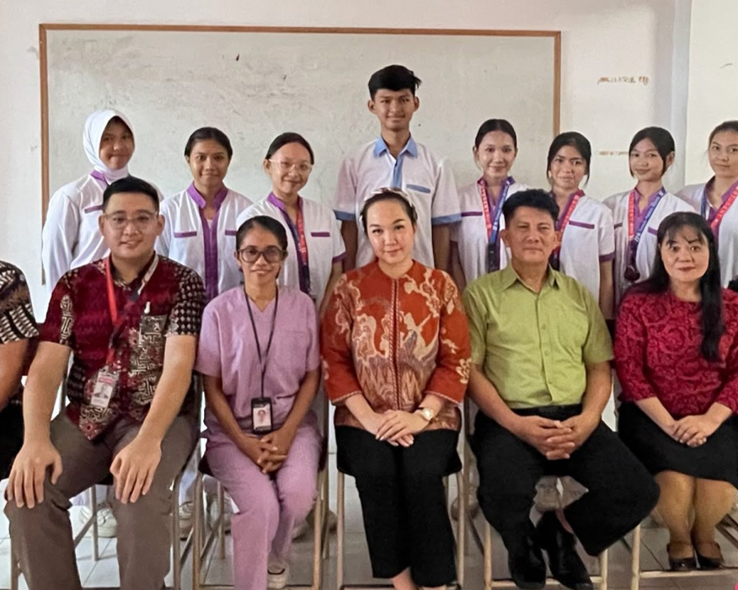 Rampungkan PKL 3 Bulan di RS Advent, Siswa Layanan Kesehatan SMK Prisma Pioneer Gelar Ujian Presentasi Laporan